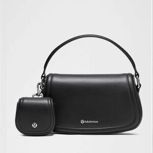 NWT!🍋🍋Lululemon Leather Alternative Mini Bag 1.2L🍋🍋. Color Black.